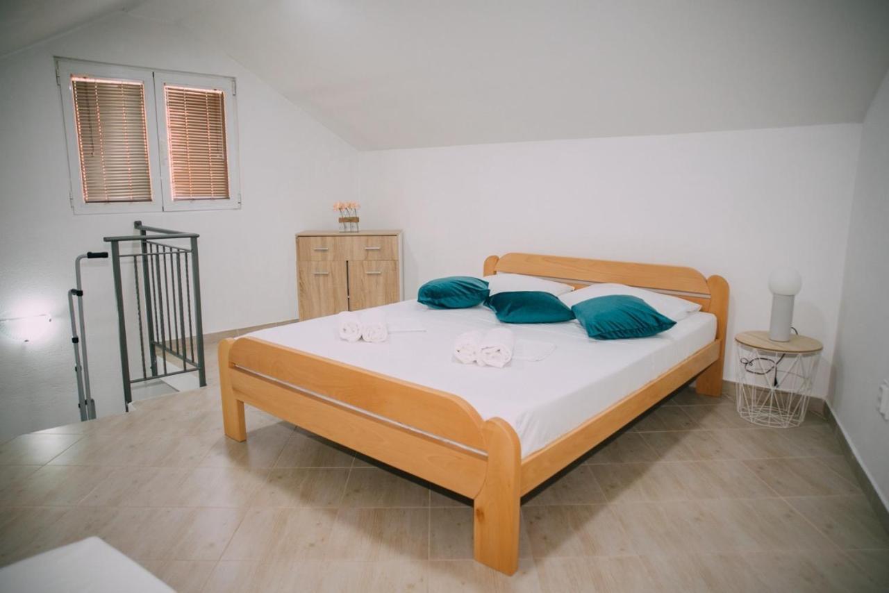 Lovely Apartment Moki Near The Center โกตอร์ ภายนอก รูปภาพ