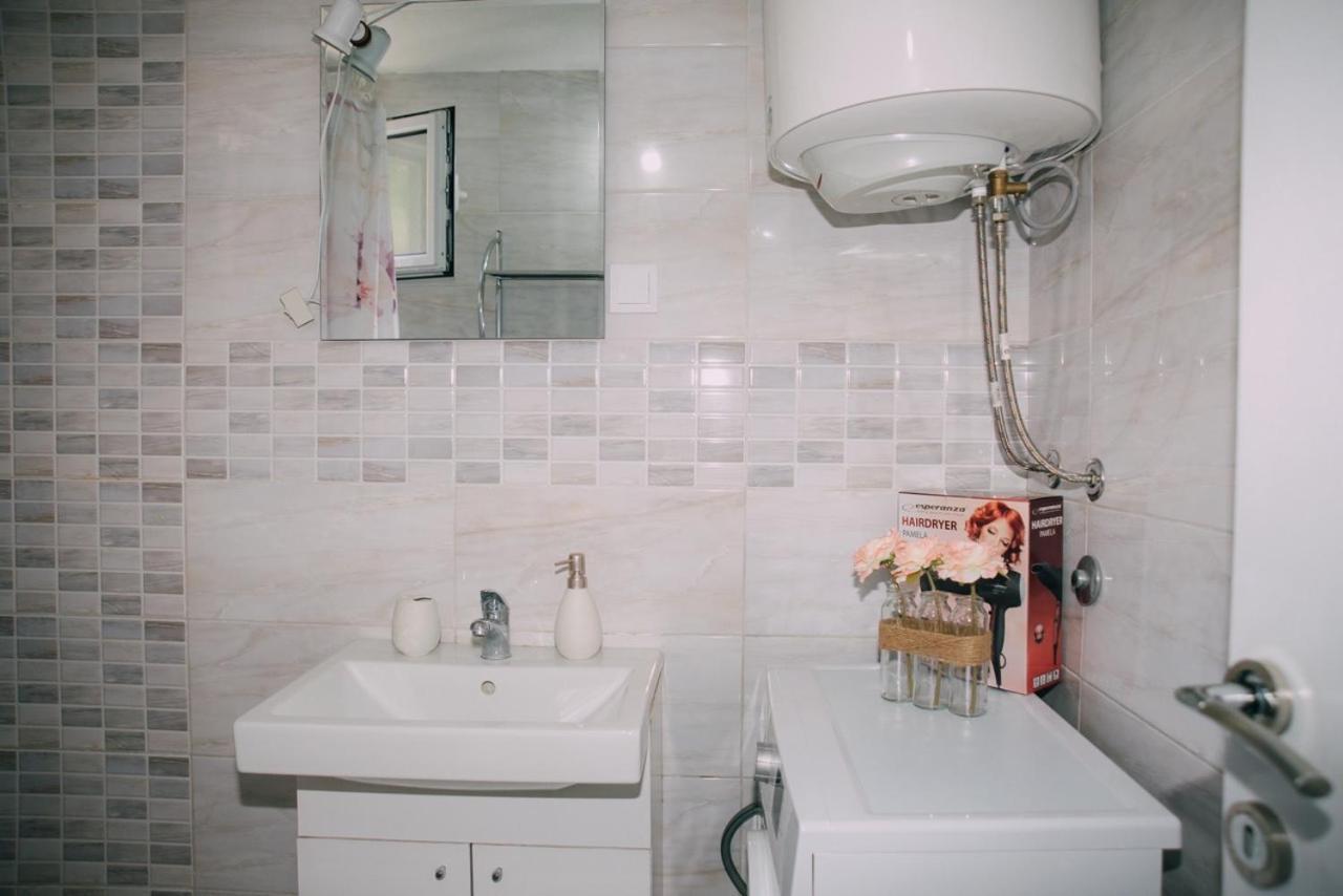 Lovely Apartment Moki Near The Center โกตอร์ ภายนอก รูปภาพ